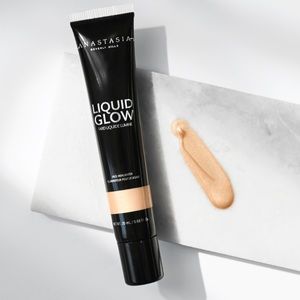 Anastasia Beverly Hills Liquid Glow in Perla